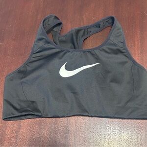 📦 Nike Women's Black Sports Bra with White Logo